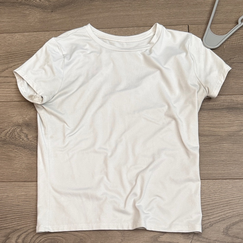 Hollister seamless crew baby tee